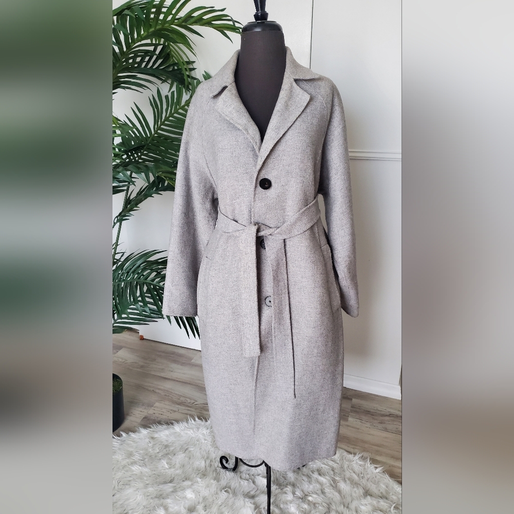LAST PRICE DROP! Zara Light Gray Coat Sz L